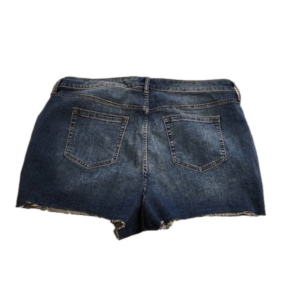 Torrid boho High Rise Raw Hem Shorts medium wash plus size 20 - Picture 4 of 9